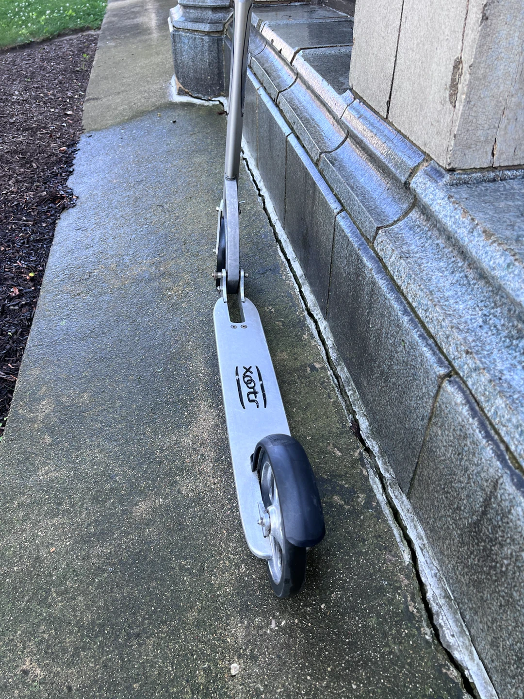 Xootr Folding Scooter - photo 4