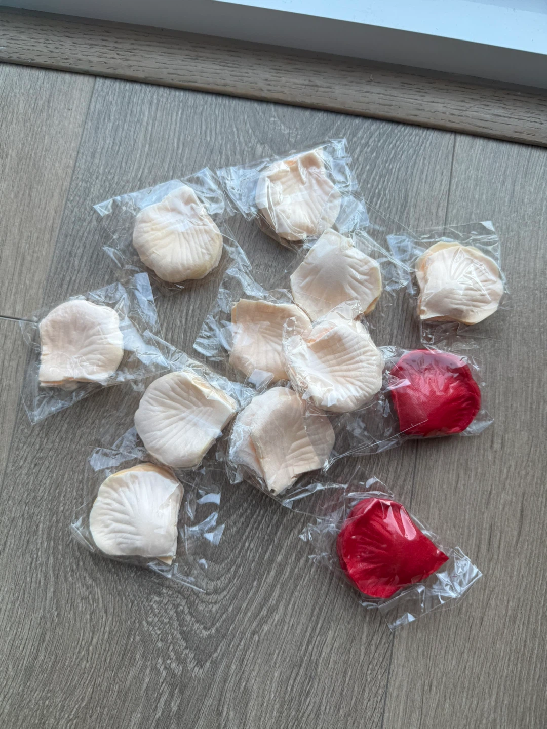Artificial Rose Petals (Cream & Red)