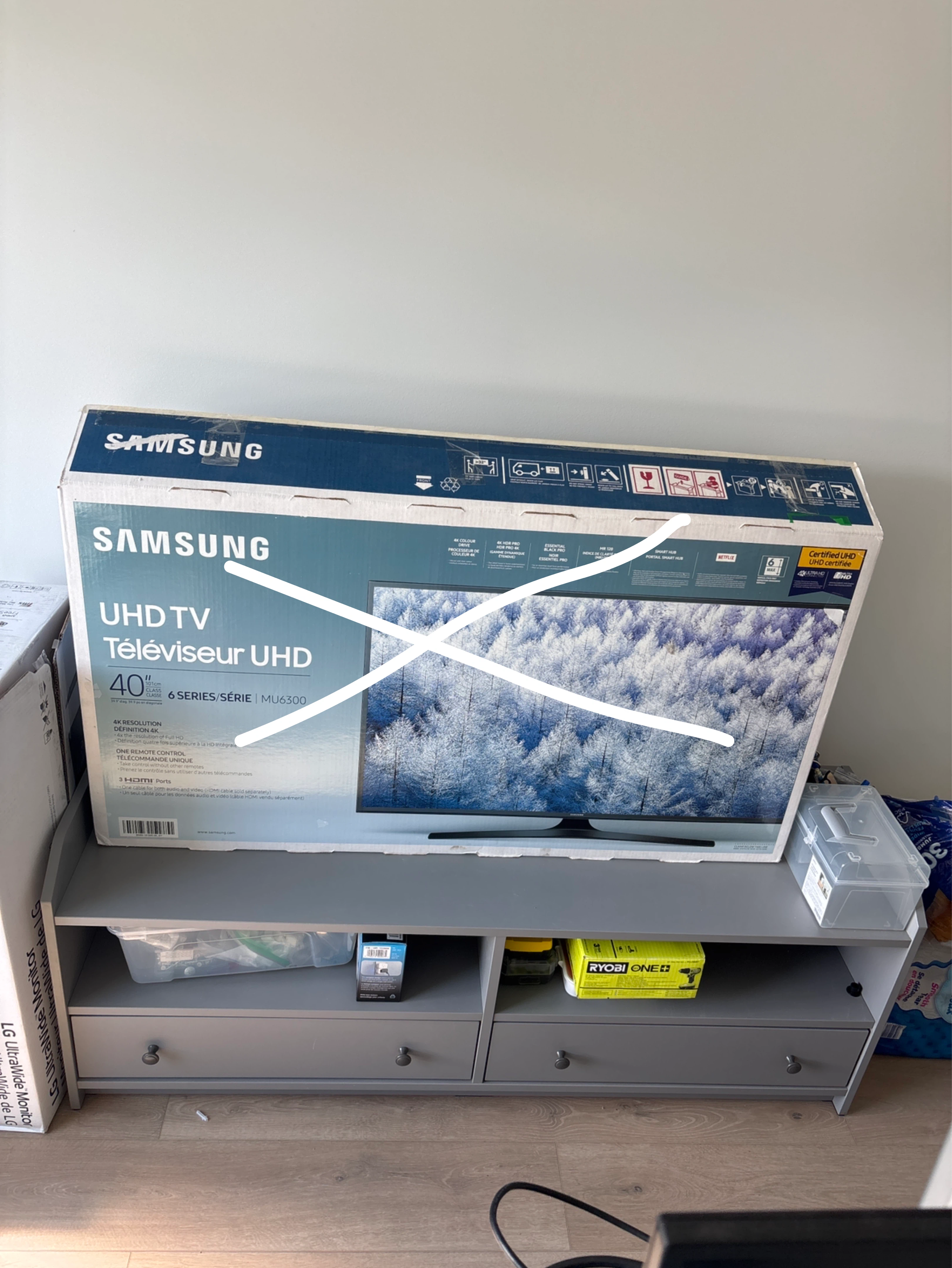 Brandnew IKEA Tv Stand