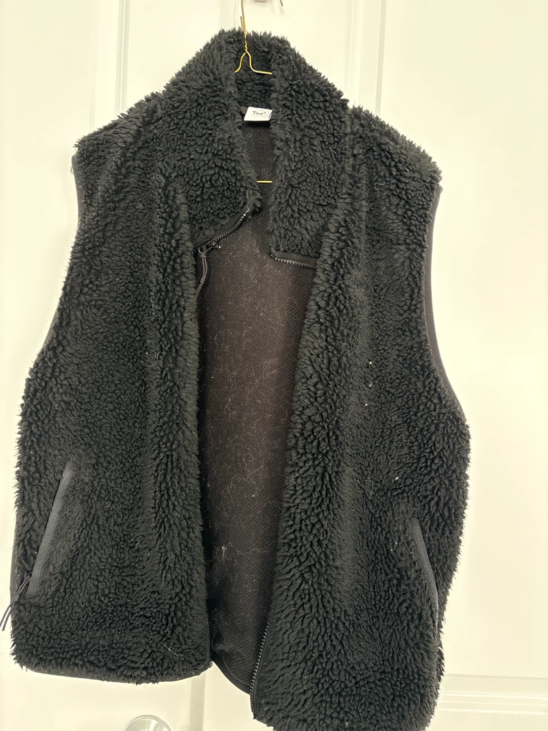 Tna Black Sherpa Fleece Vest