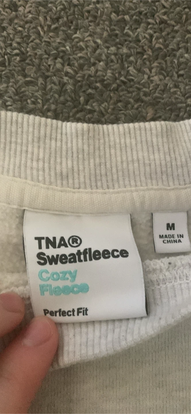 Selling a aritzia sweat suit size medium in woman’s pick up - photo 2
