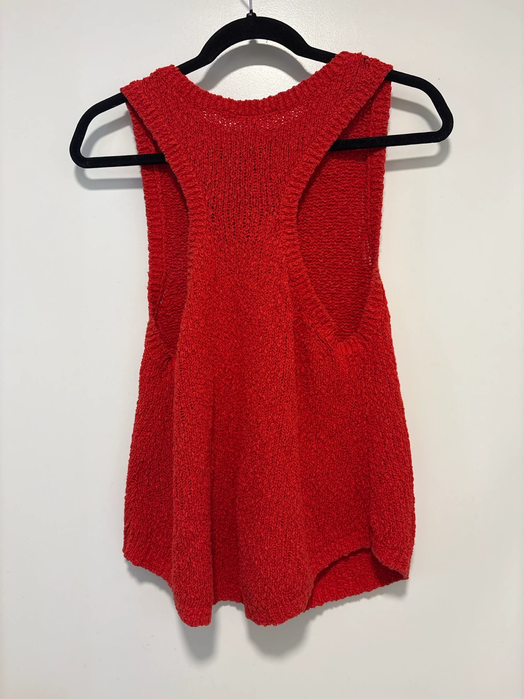 Red Sleeveless Knit Top - photo 2