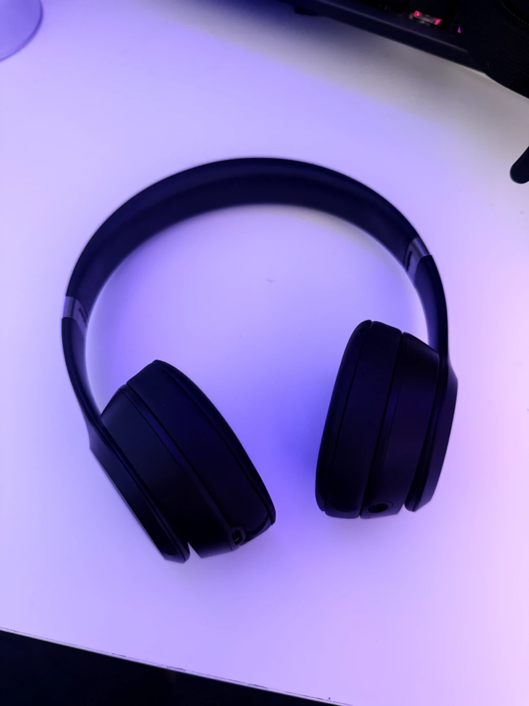 Beats Solo3 Wireless On-Ear Headphones - photo 4