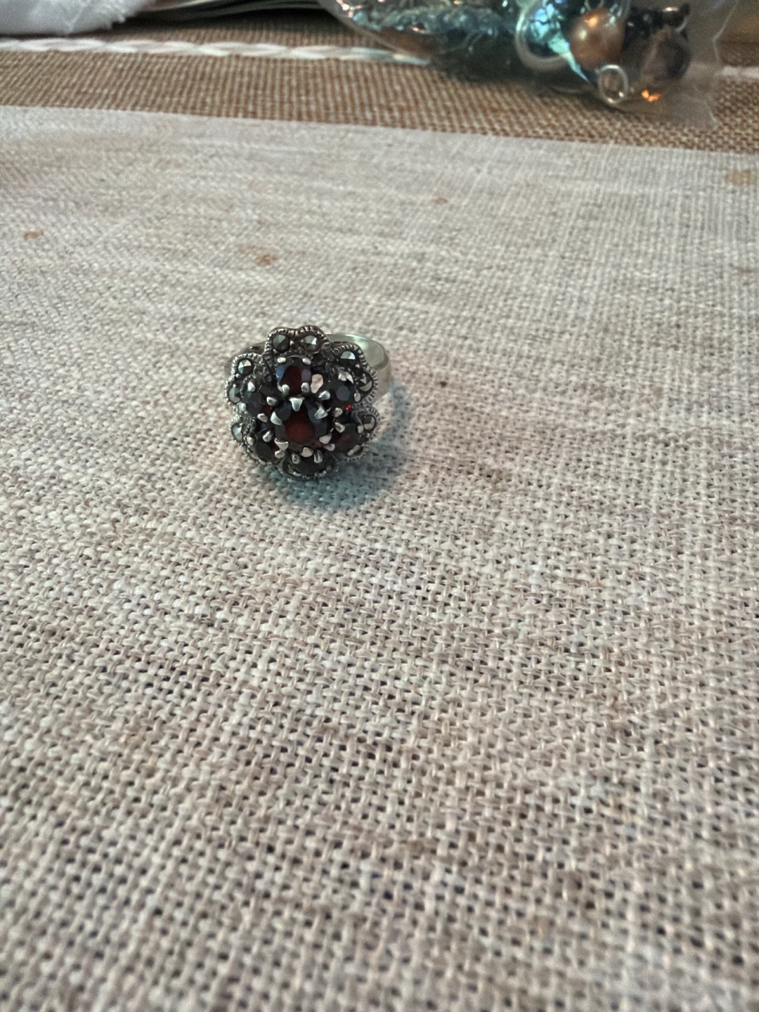 Vintage Sterling Silver Garnet & Marcasite Ring - photo 2