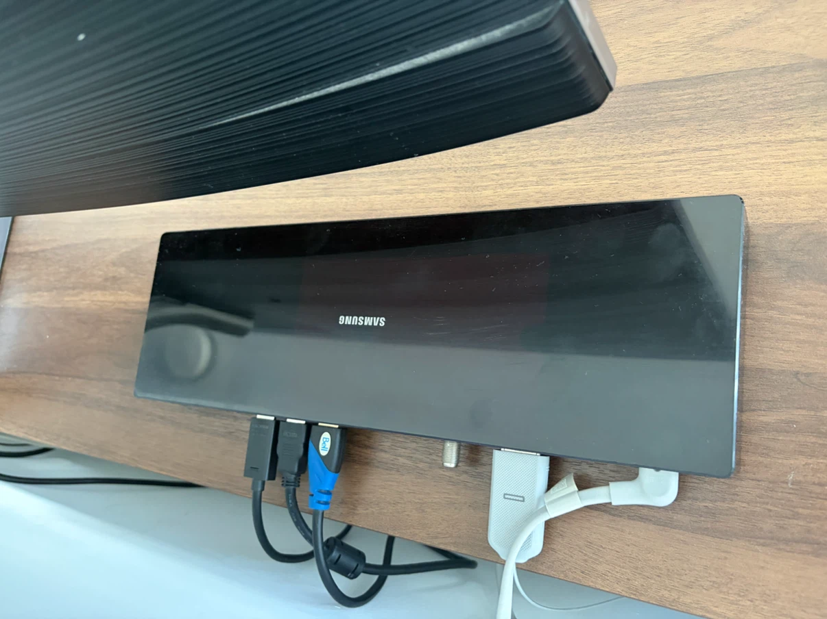 55” Samsung Q7 TV and Polk Sound System - photo 4