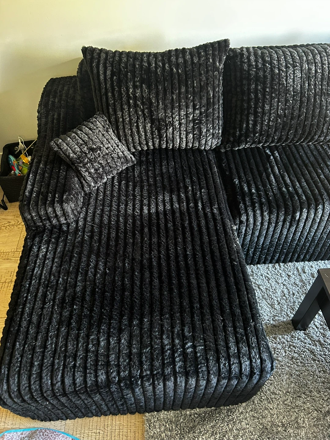 Couch - photo 2