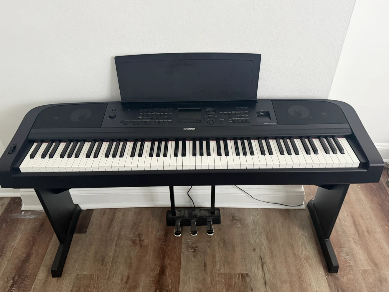 Yamaha DGX-670 portable grand - photo 2
