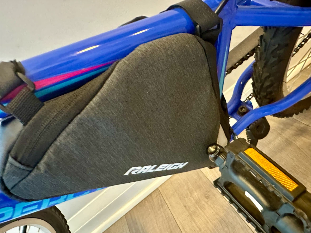 Super cycle charge bike :Perfect for 6 -10 year - photo 3