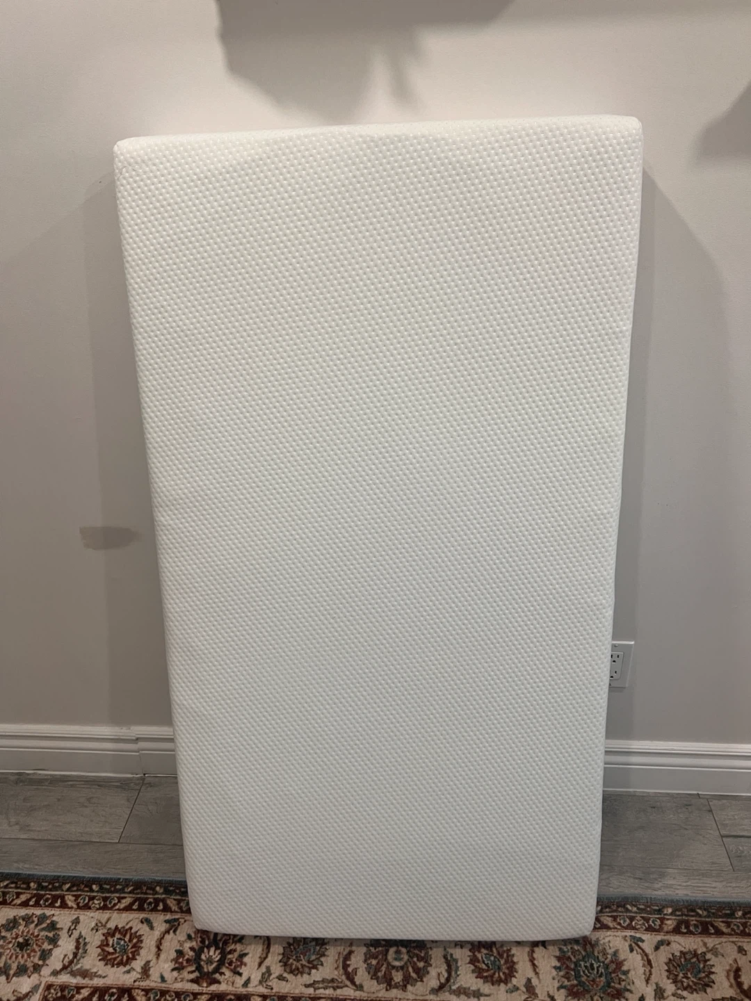 White crib mattress