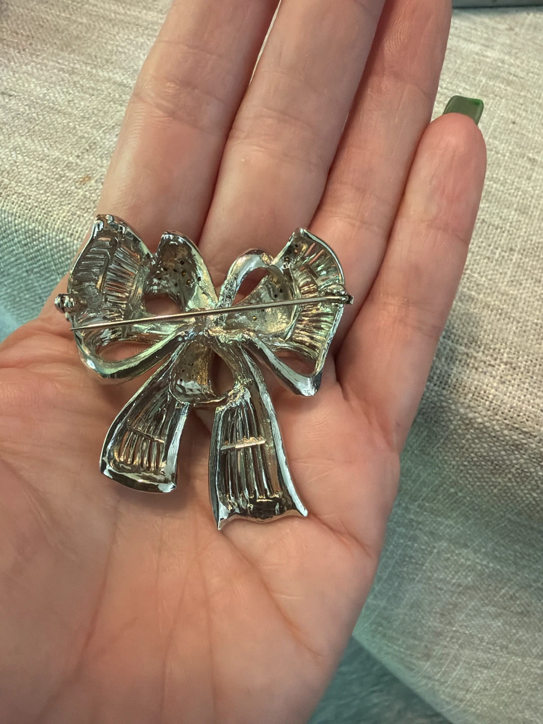 Rhinestone Bow Brooch Pin - photo 2