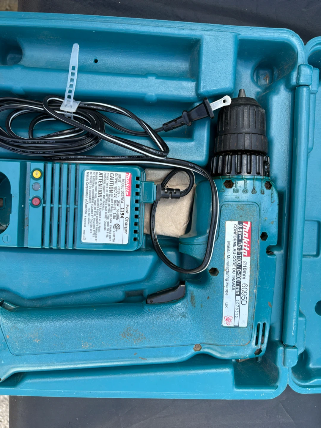 Makita 6095D Cordless Drill with Case - photo 3