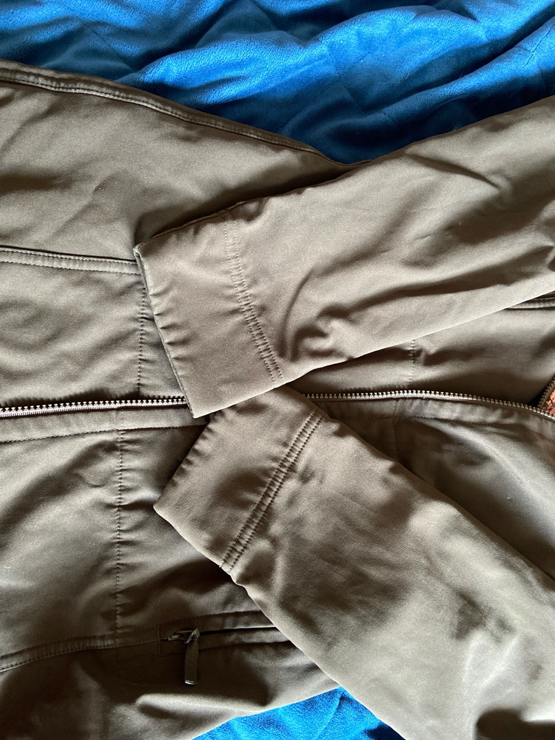 Lululemon Apres Yoga Rain Jacket - photo 3