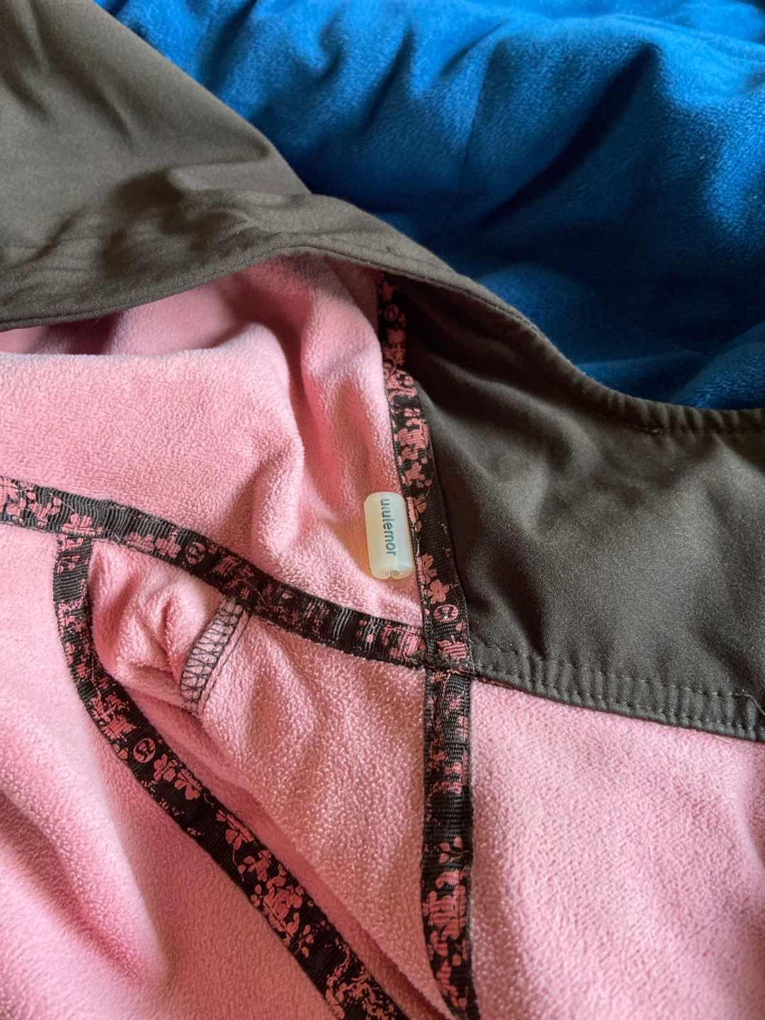 Lululemon Apres Yoga Rain Jacket - photo 4