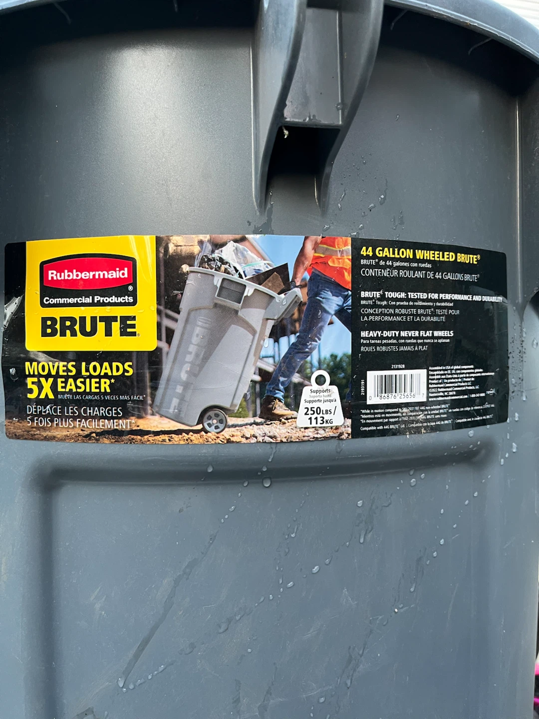 Rubbermaid Brute 44 Gallon Wheeled Trash Can - photo 3