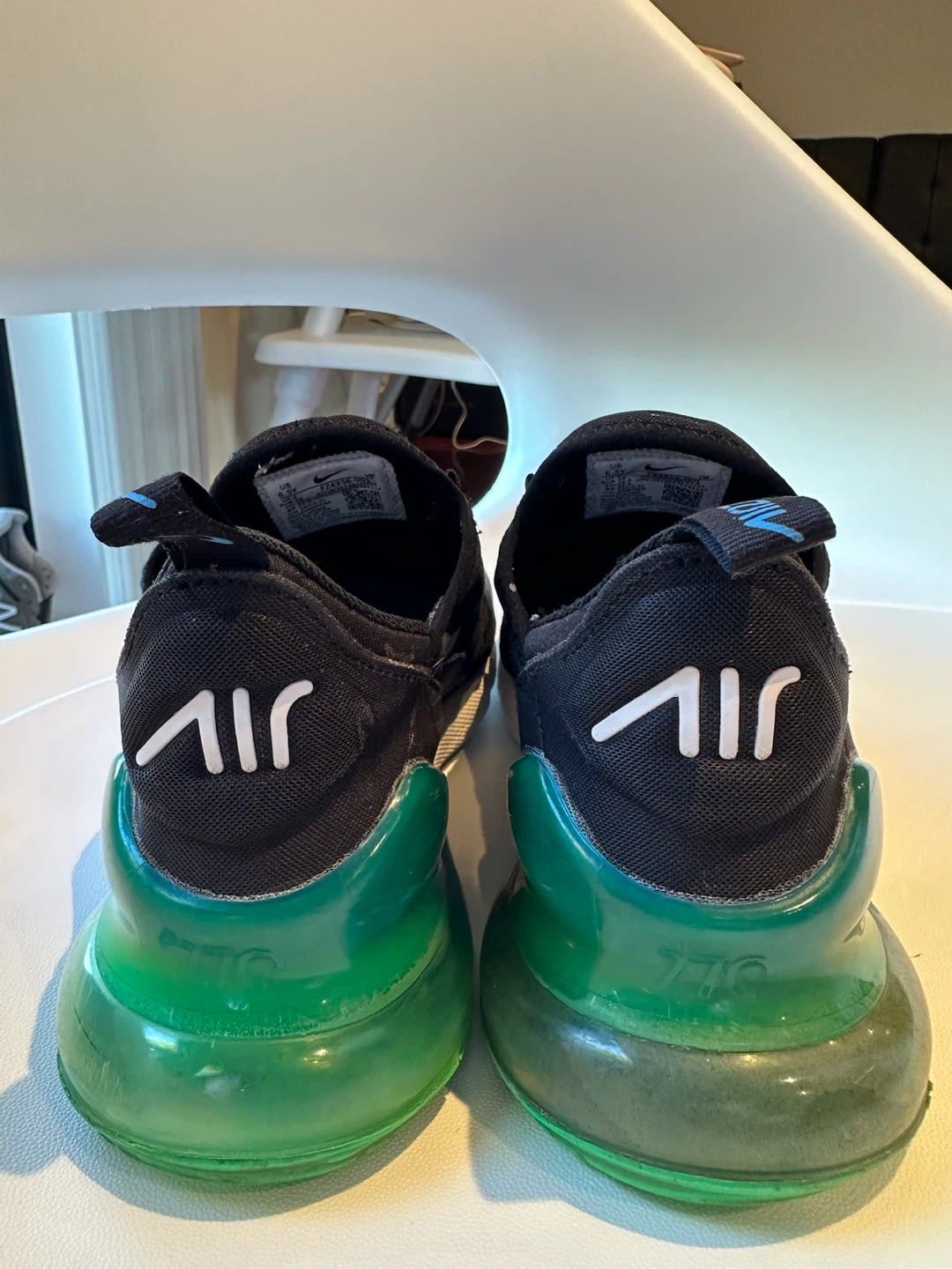 Nike Air Max 270 Youth Running Shoes - photo 3