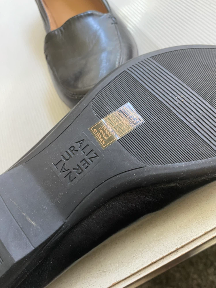Naturalizer Black Leather Loafers Size 7 - photo 3