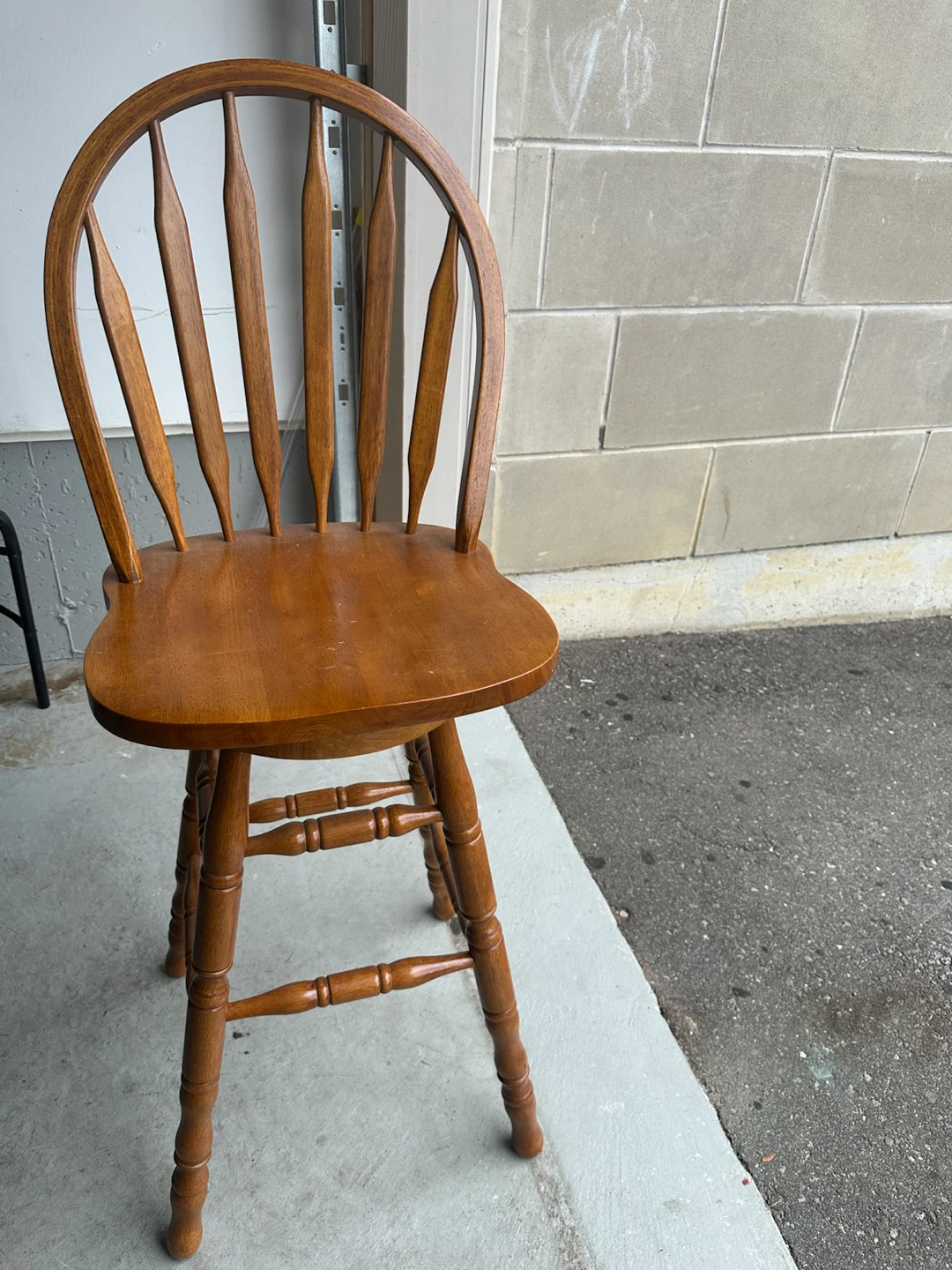 Wooden Bar Stool - photo 2
