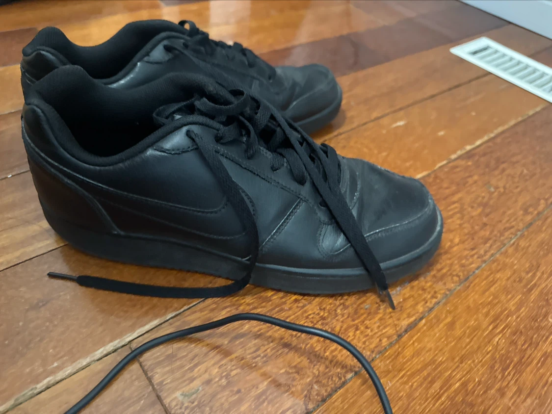 Nike Black Sneakers - photo 2