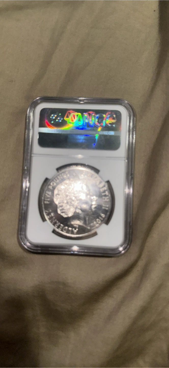 2016 Alderney $5 Remembrance Day Coin - photo 2