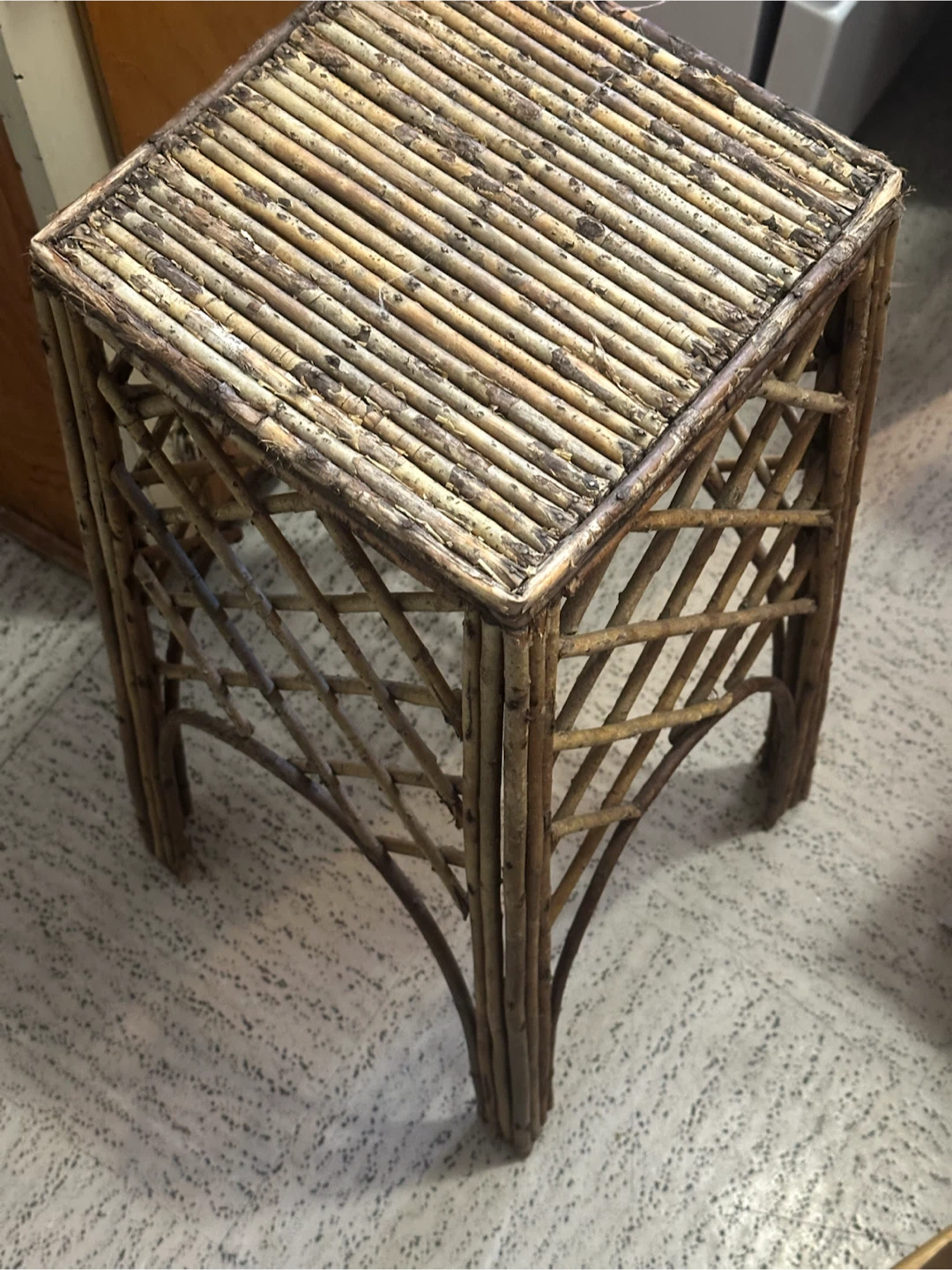 Twig plant stand