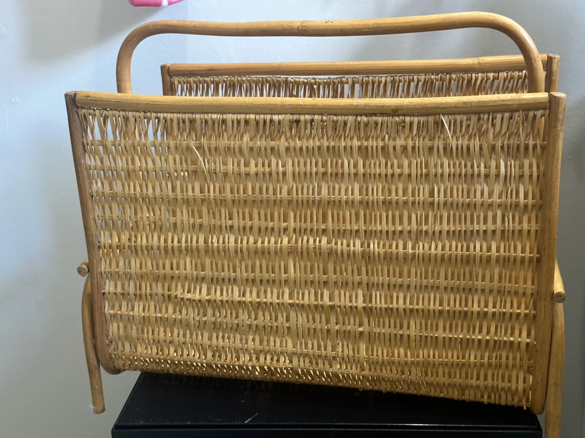 Rattan vintage magazine rack