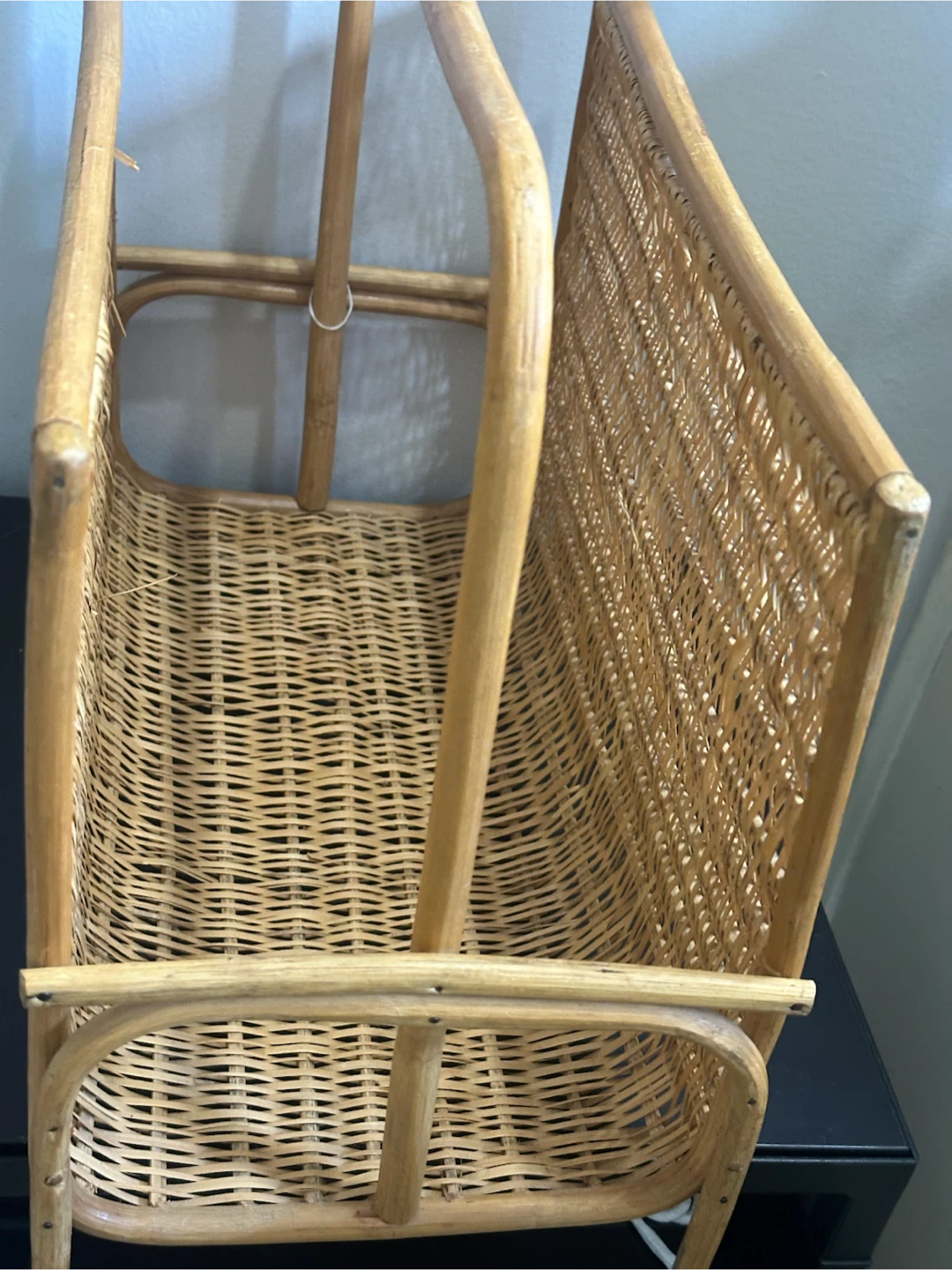 Rattan vintage magazine rack - photo 4