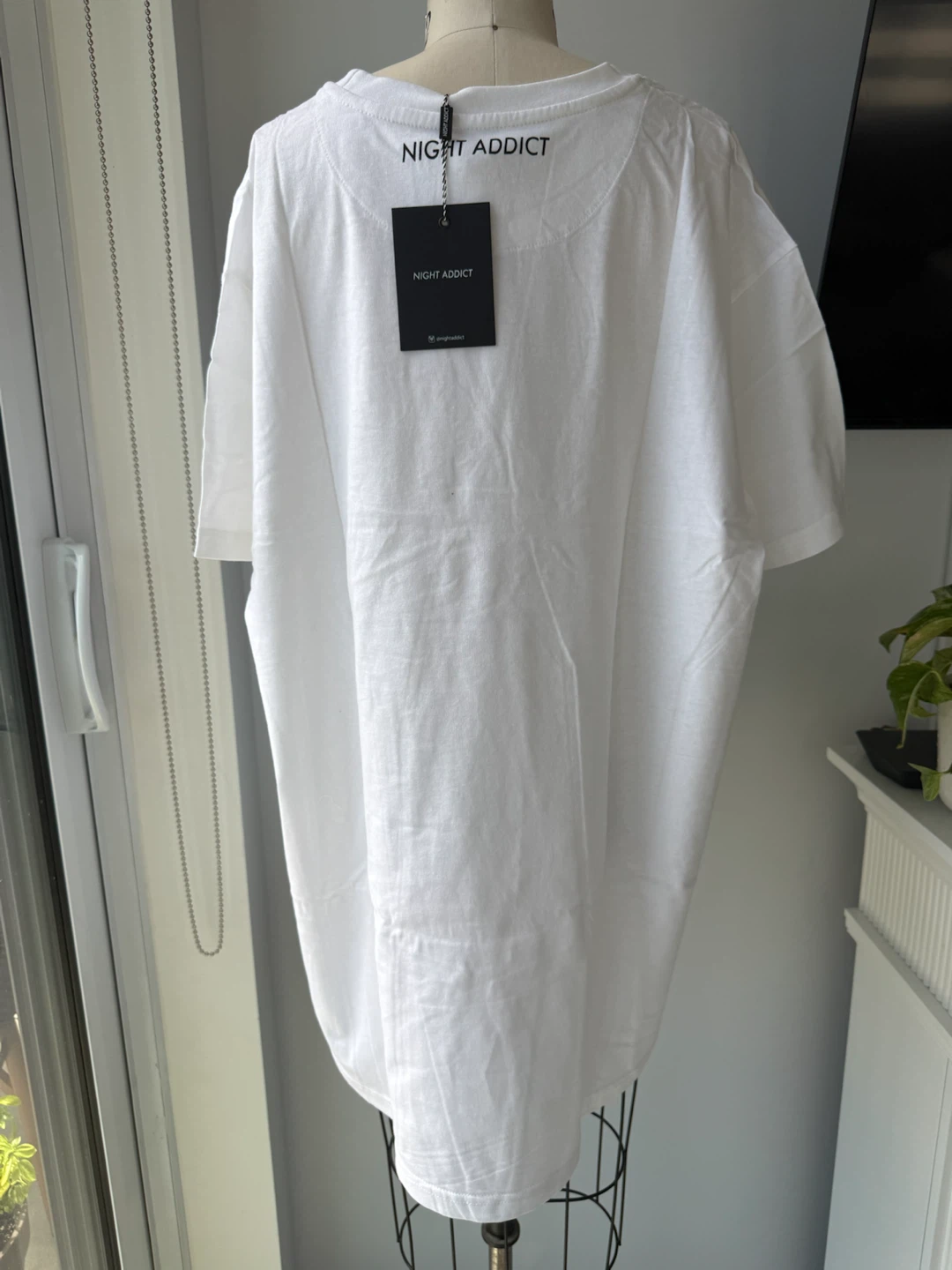 Night Addict White T-Shirt "yes, but no" Tshirt dress size small - photo 2