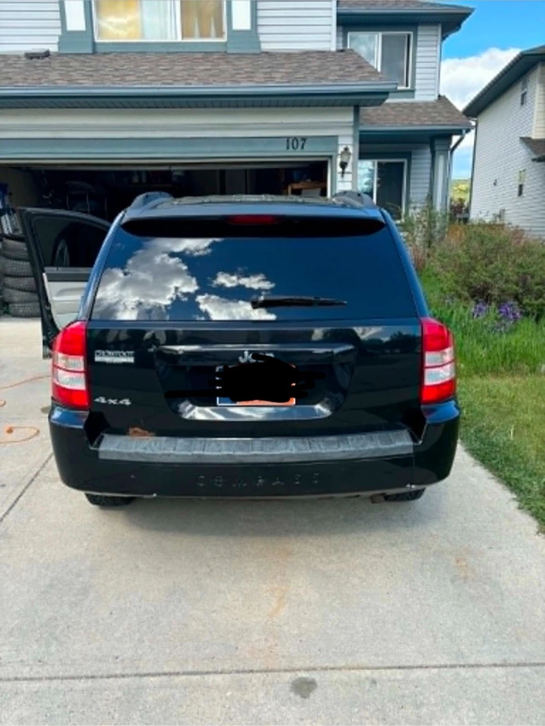 Black Jeep Compass SUV - photo 2