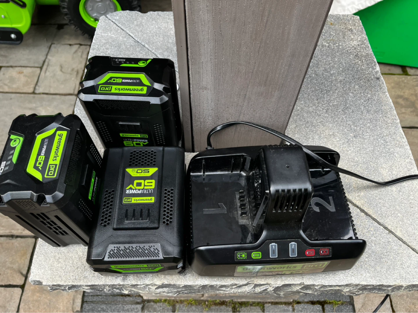 Greenworks Pro 24"Snowblower with Batteries & Charger - photo 5