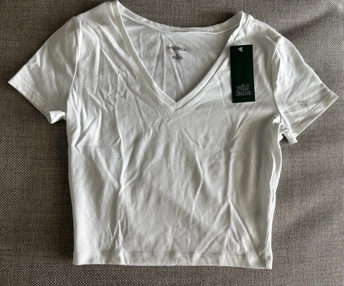 Wild Fable Women’s White V-Neck Cropped T-Shirt