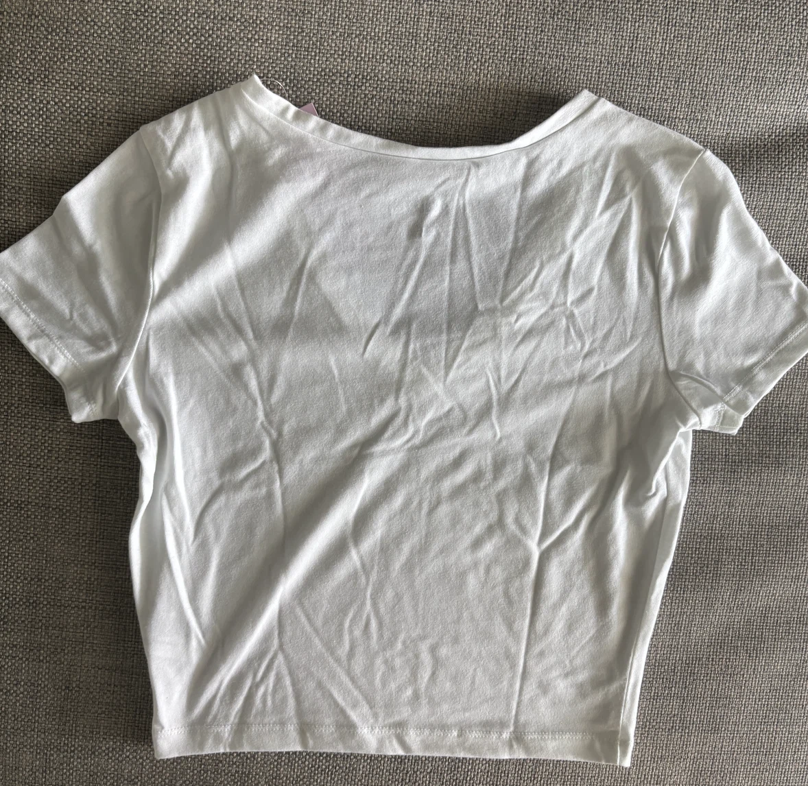 Wild Fable Women’s White V-Neck Cropped T-Shirt - photo 2