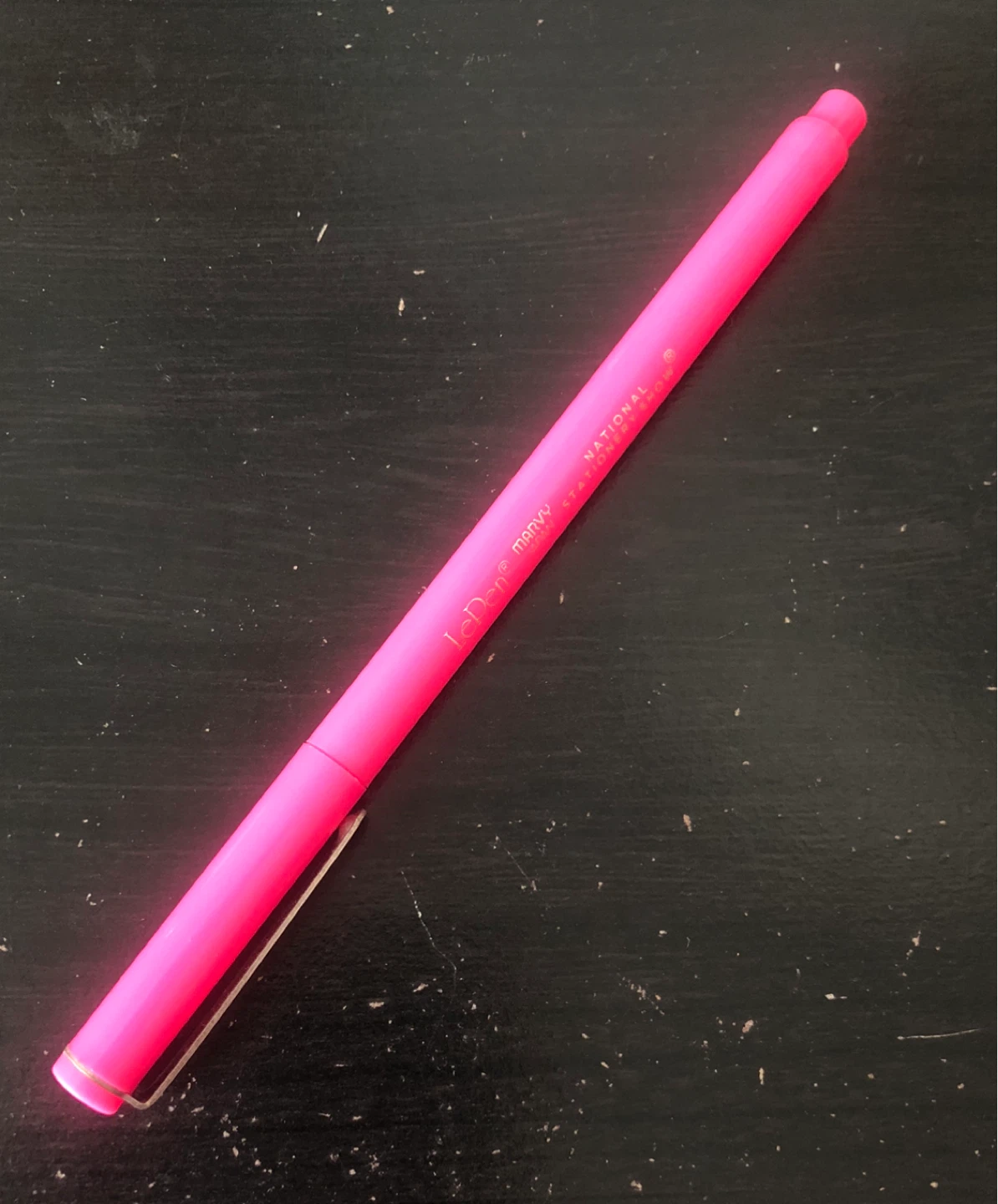 Marvy LePen Fine Point Marker - Pink