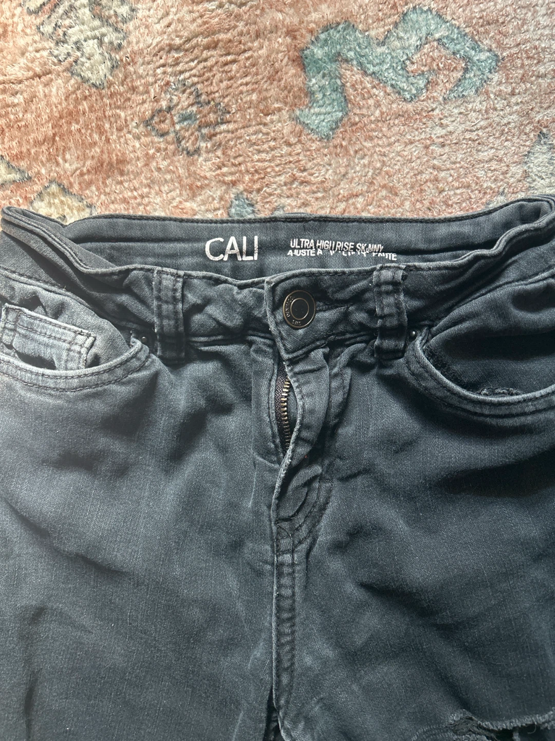 Black Ripped Skinny Jeans - photo 3