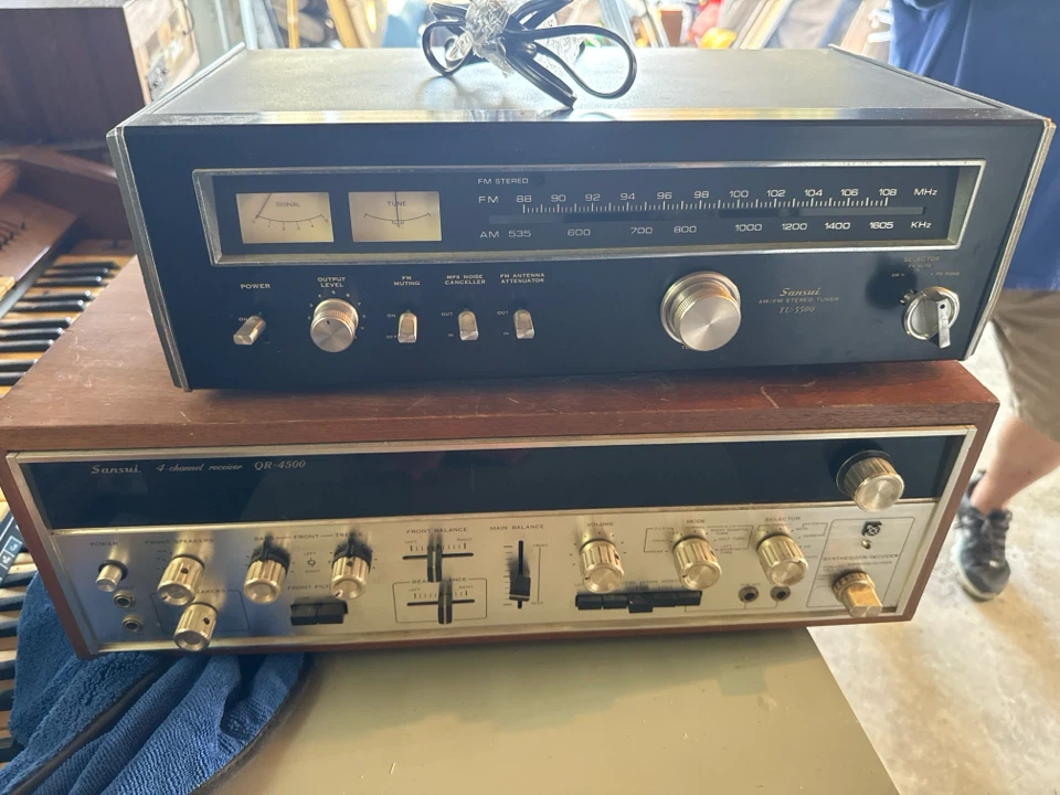 Sansui AM/FM Stereo Tuner TX-900 & 4 Channel Receiver QR-4500