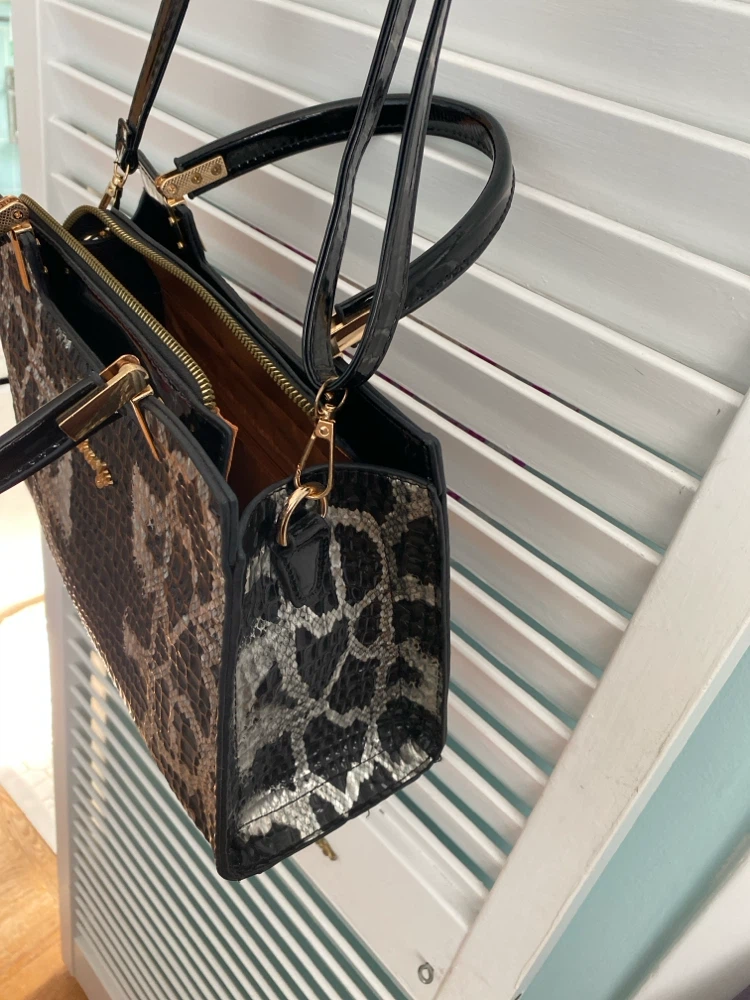 Danbaoly Faux Snakeskin Handbag - photo 4