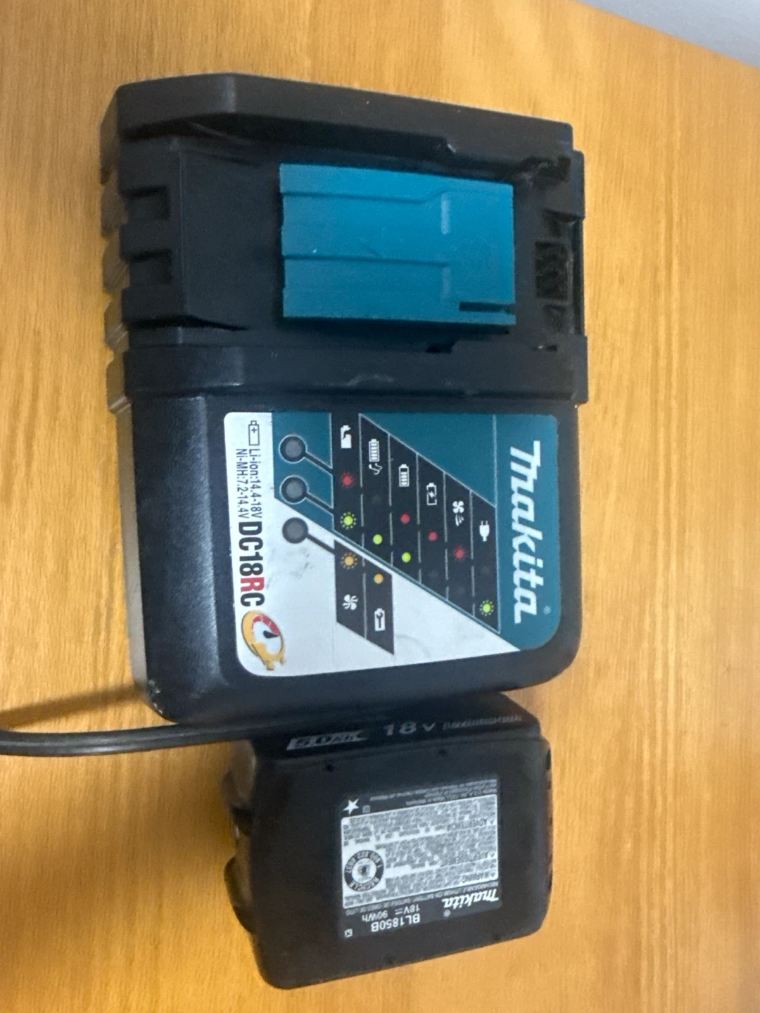 Makita DC18RC Battery Charger with BL1850B Battery - photo 2