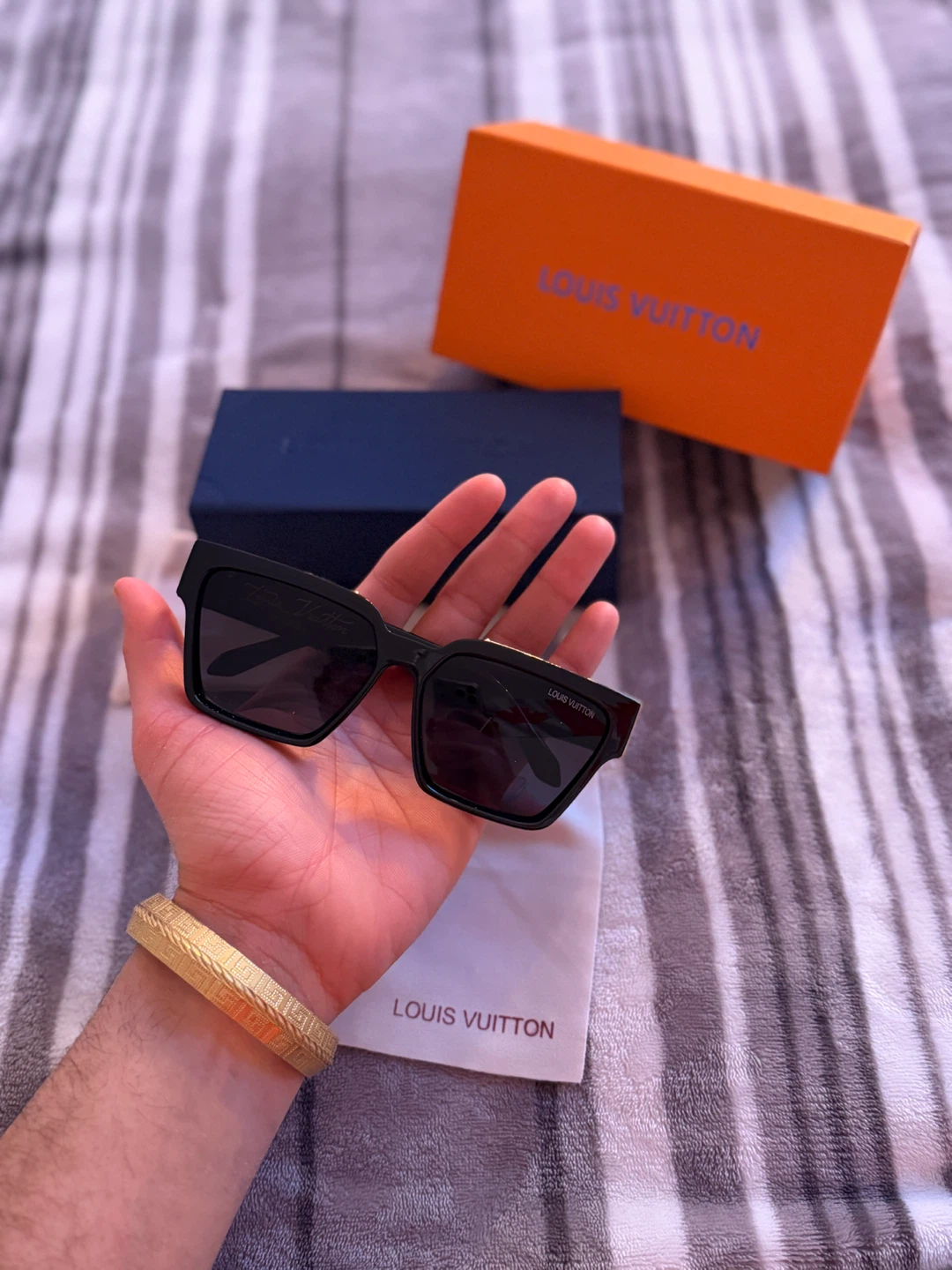 Louis Vuitton Sunglasses - photo 4