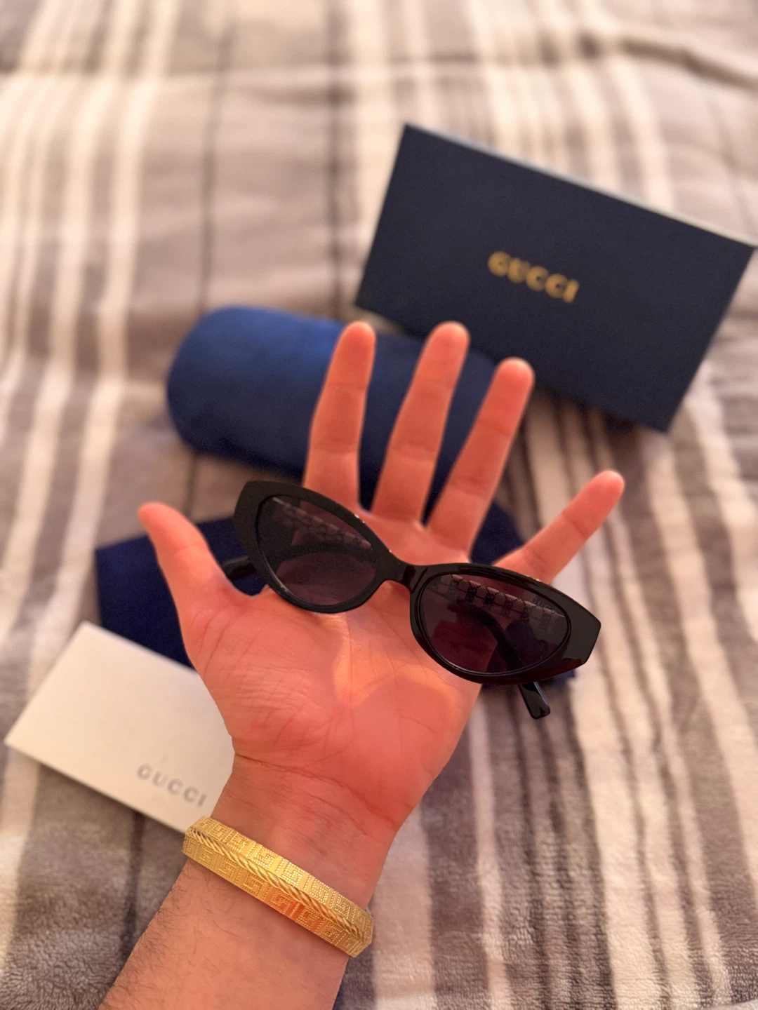Gucci Sunglasses with GG Pattern - photo 2