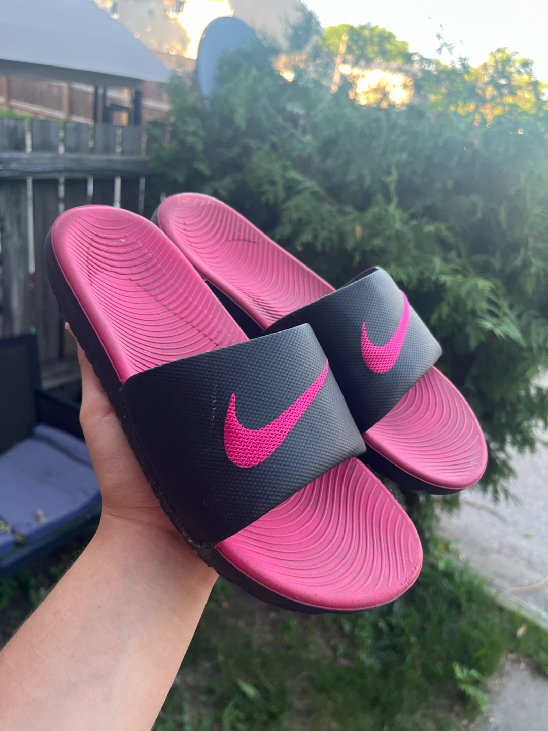 Size 6y Nike slides