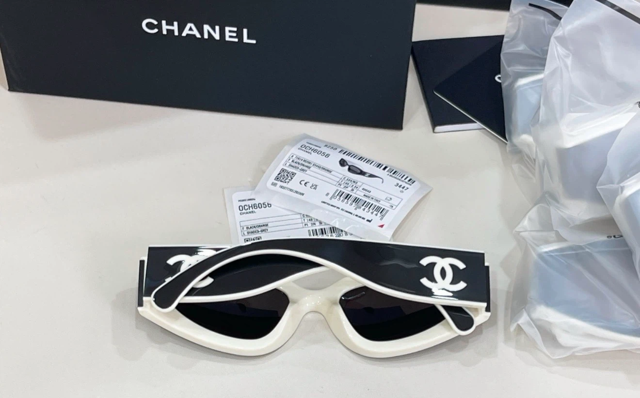 CHANEL Sunglasses - photo 2