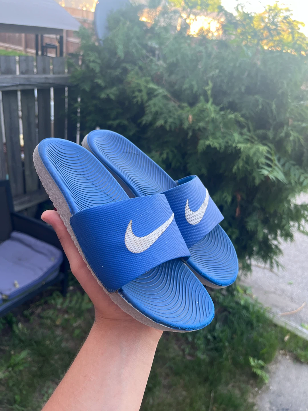 Size 3y Nike slides