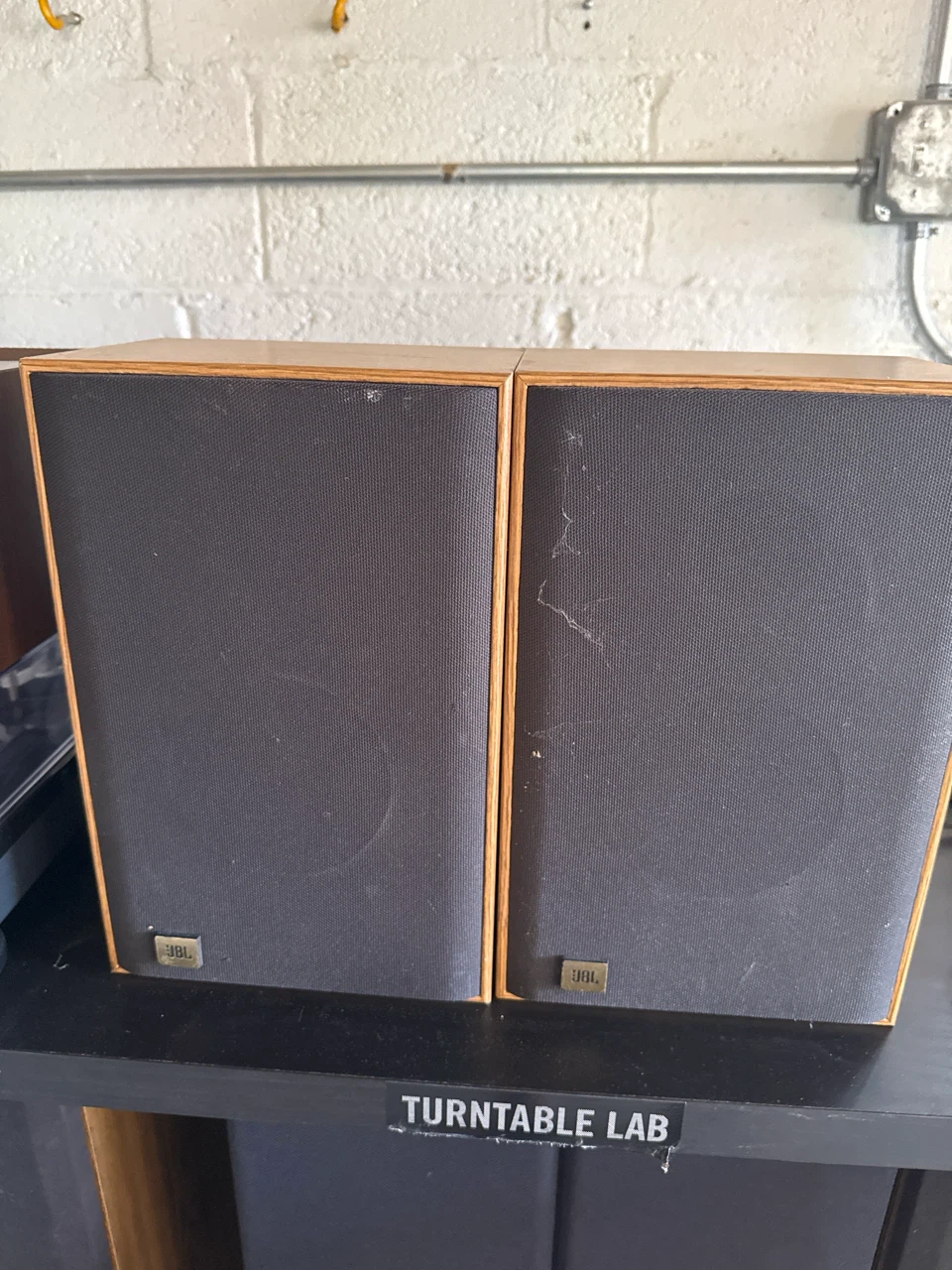 JBL J2045 Bookshelf Speakers