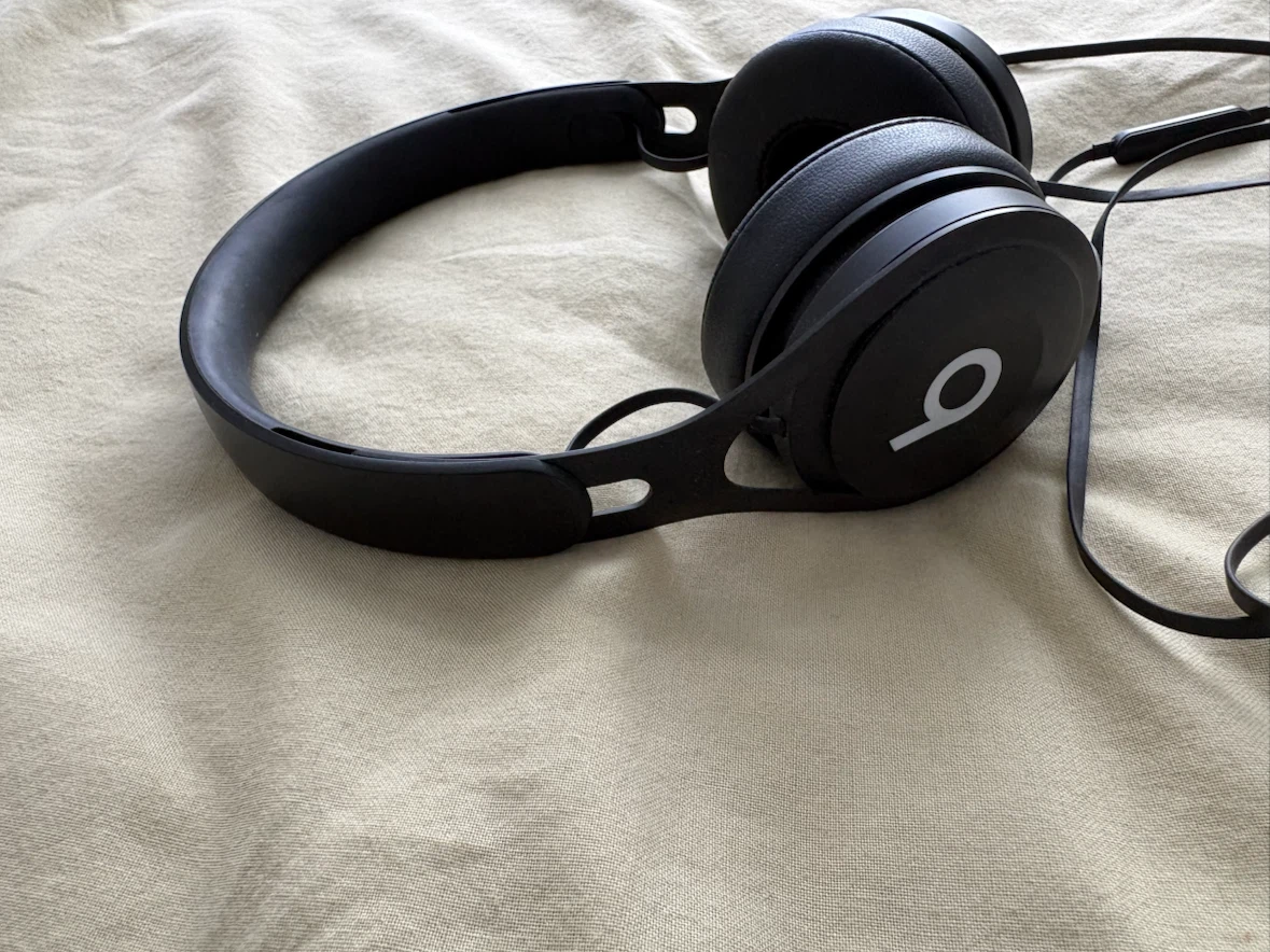 Beats Headphones - Black - photo 2