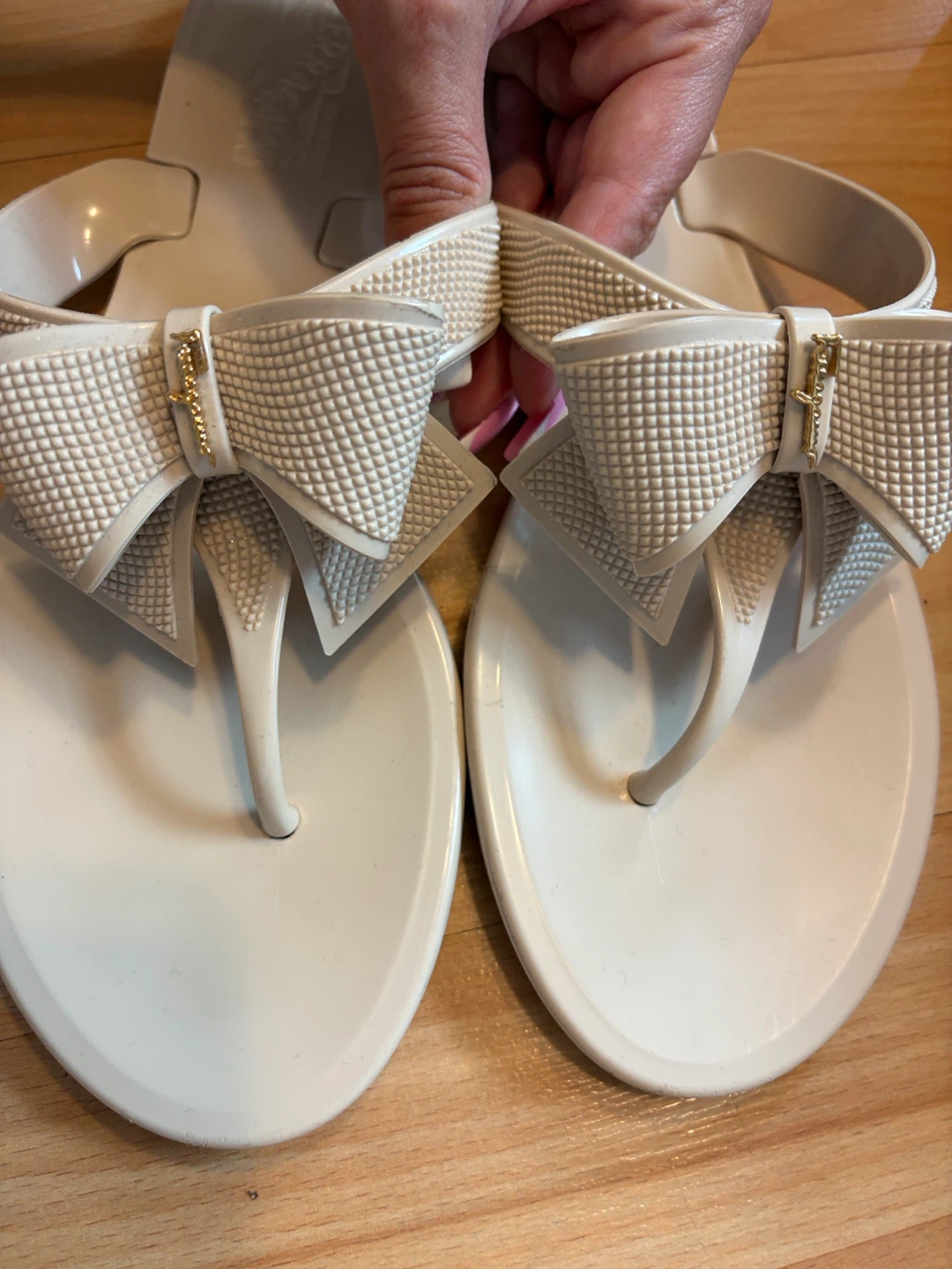 Salvatore Ferragamo Women's Jelly Flip Flops Beige