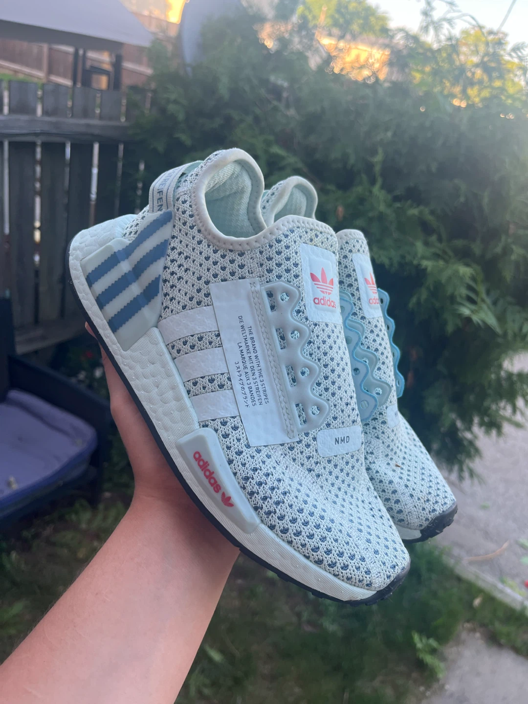 Size 5-5.5y adidas
