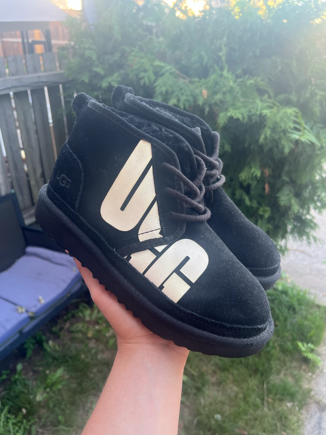 Size 4y uggs