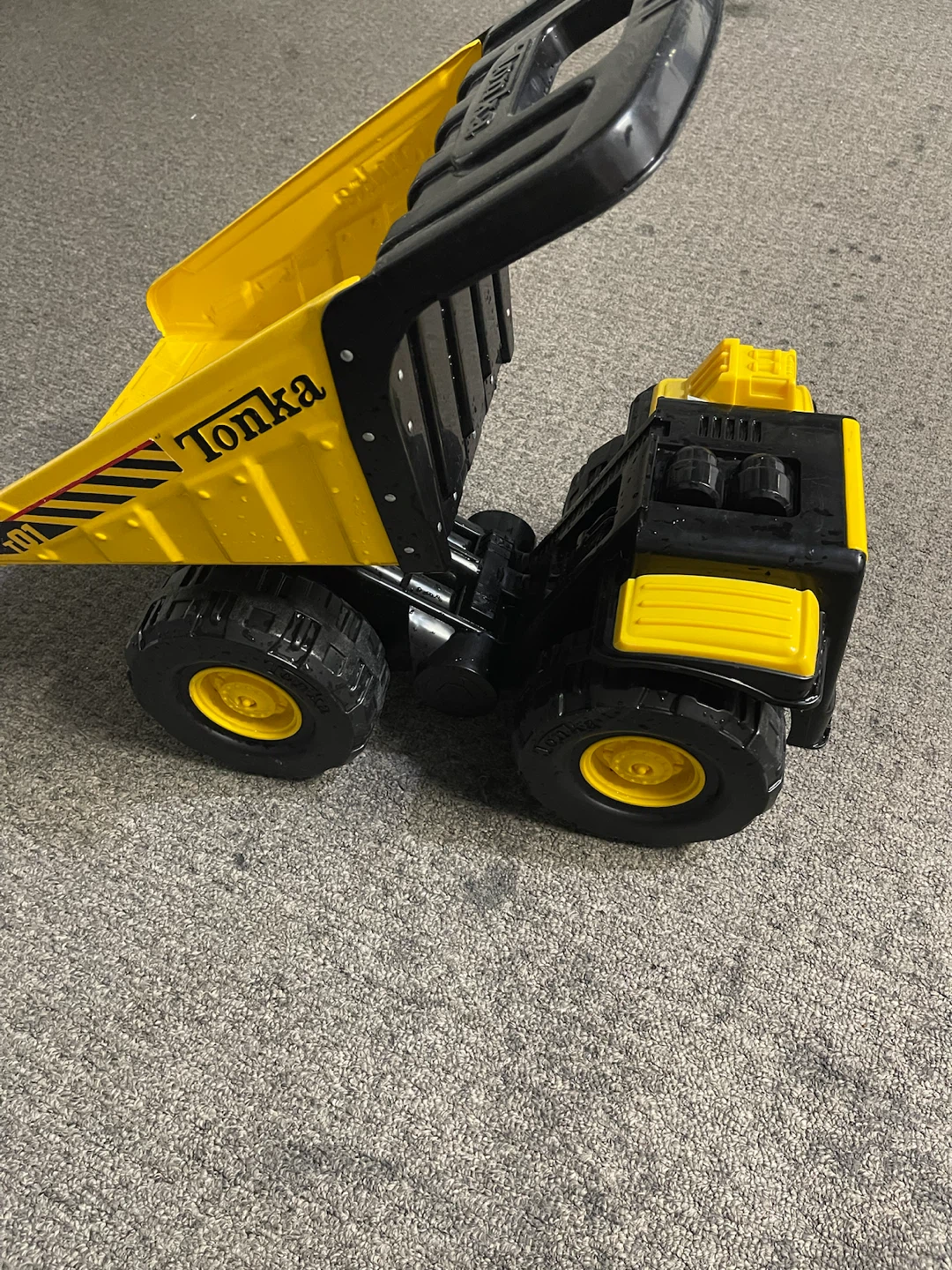 Kids tonka truck