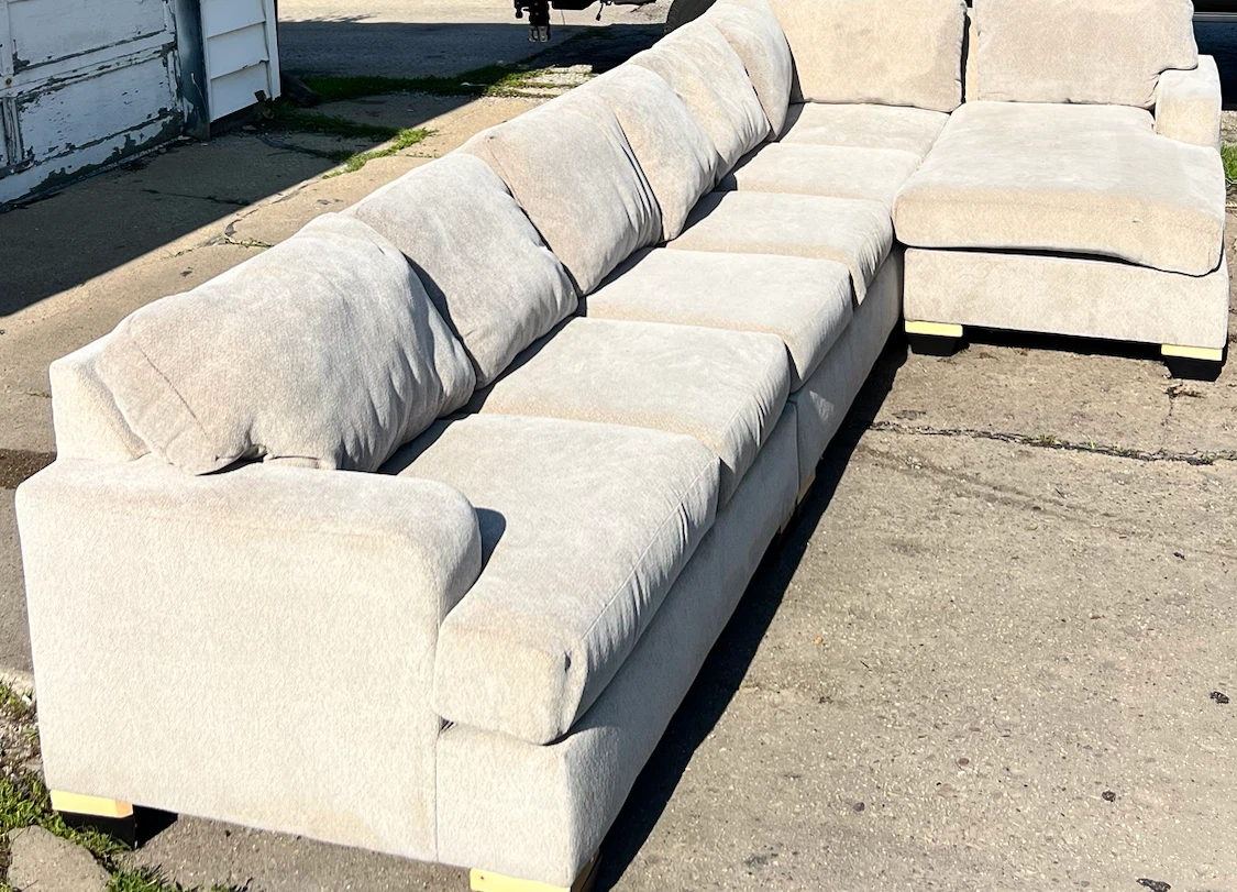 Beige Modular Sectional – Clean