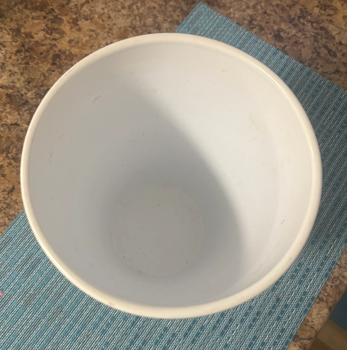 White Ceramic Vase - photo 2