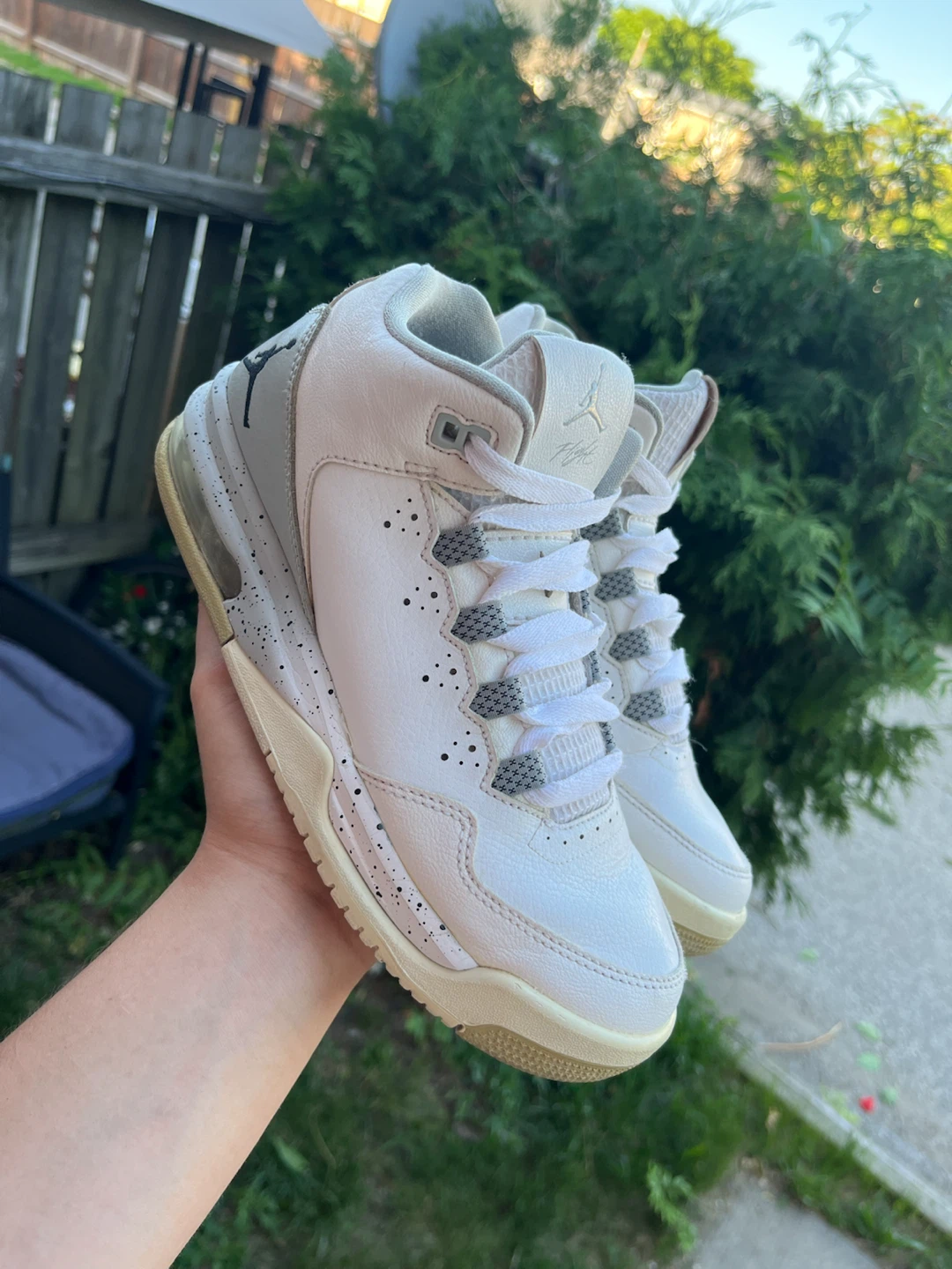 Size 5-5.5y Jordan’s